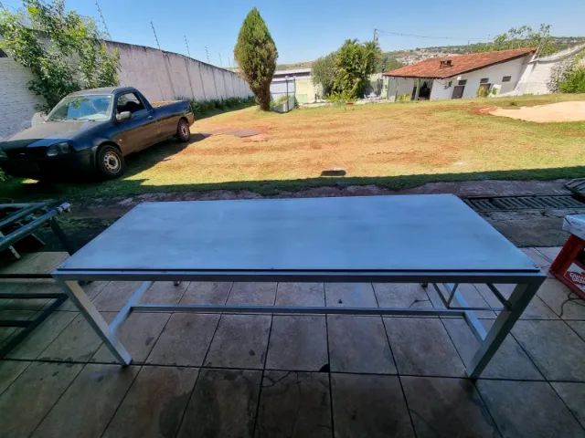 Mesa inox 1,95x0,65x0,75 m super forte bem conservada - Foto 2