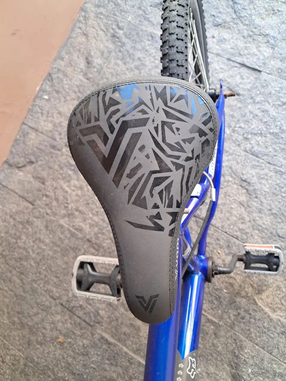 BICICLETA ARO 20 SEMI NOVA AZUL PERFEITO ESTADO - Foto 2