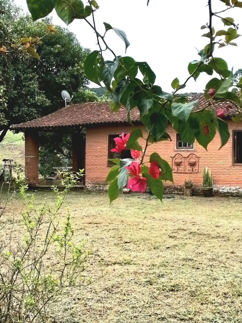 Chácara Chalé Rústico Pé de Serra-Sul de Minas. de  - Foto 2