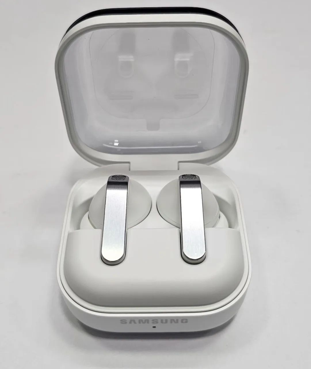 Samsung BUDS 4 PRO