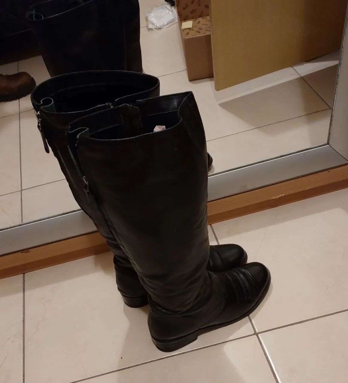Bota preta pelica cano alto - Foto 3