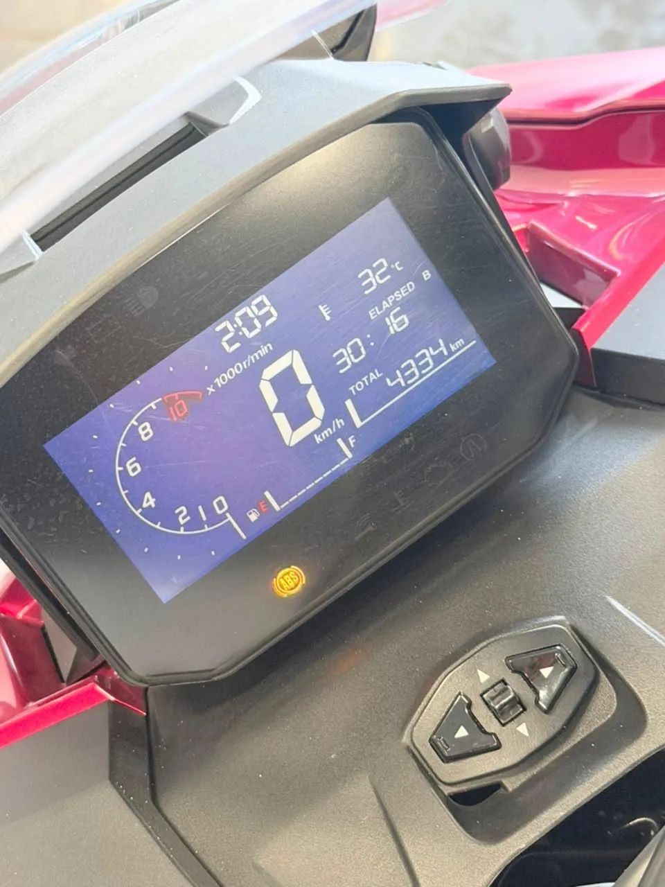 Honda ADV 160  - Foto 3