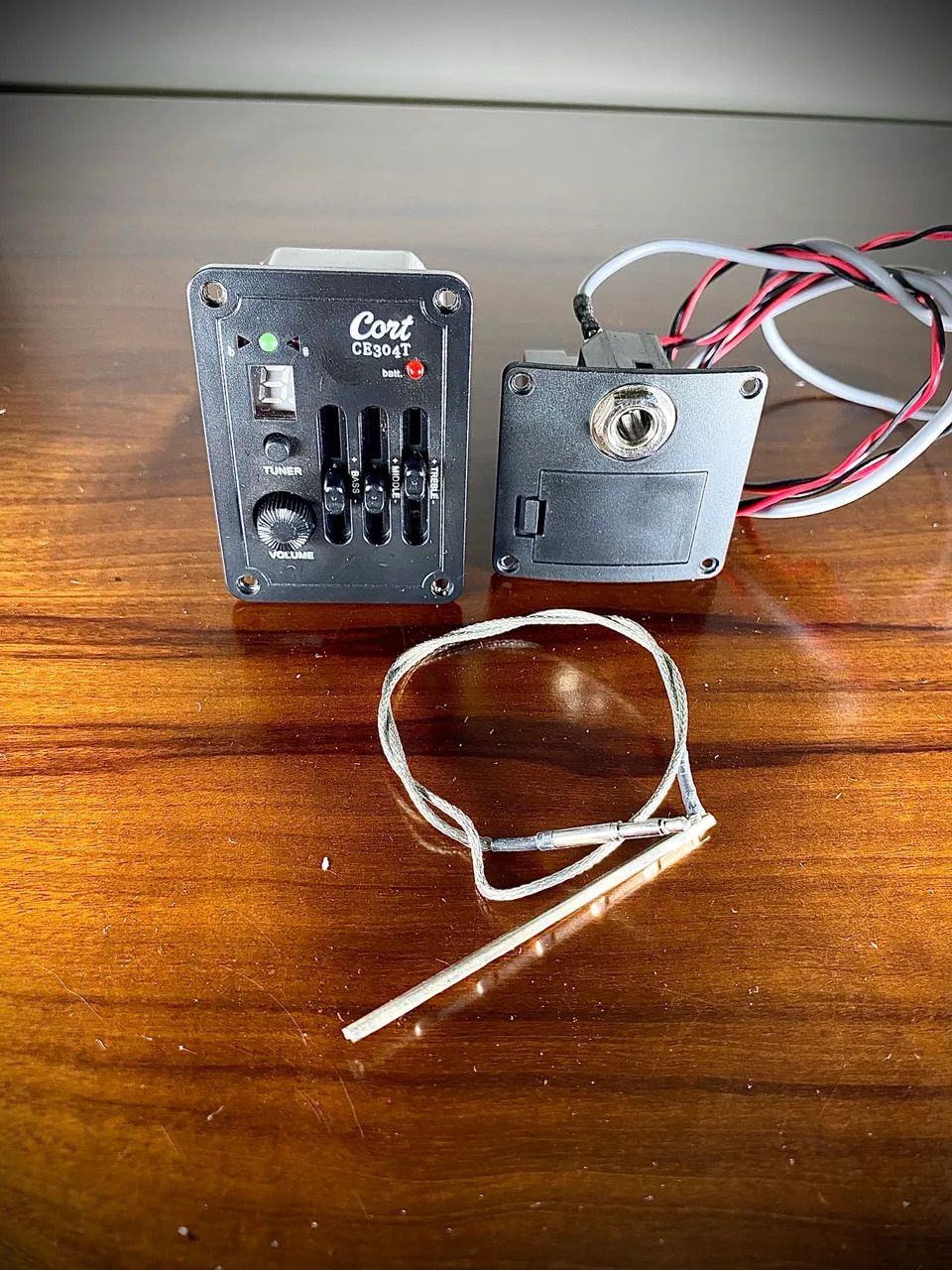 Captador pre amp Cort Ce304t