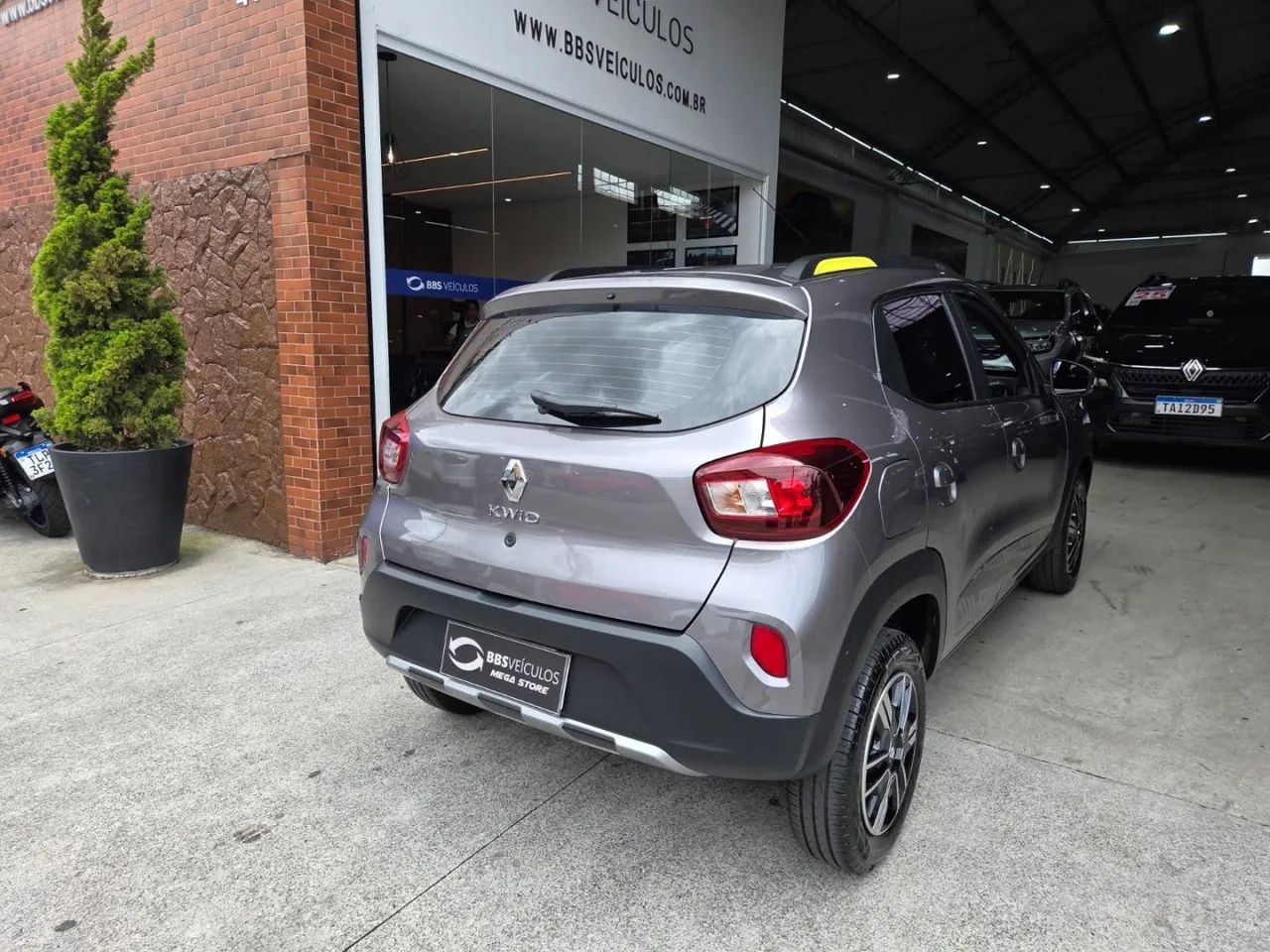 Renault Kwid OUTSIDER 1.0 Flex 12V 5p Mec., foto 6 de 8