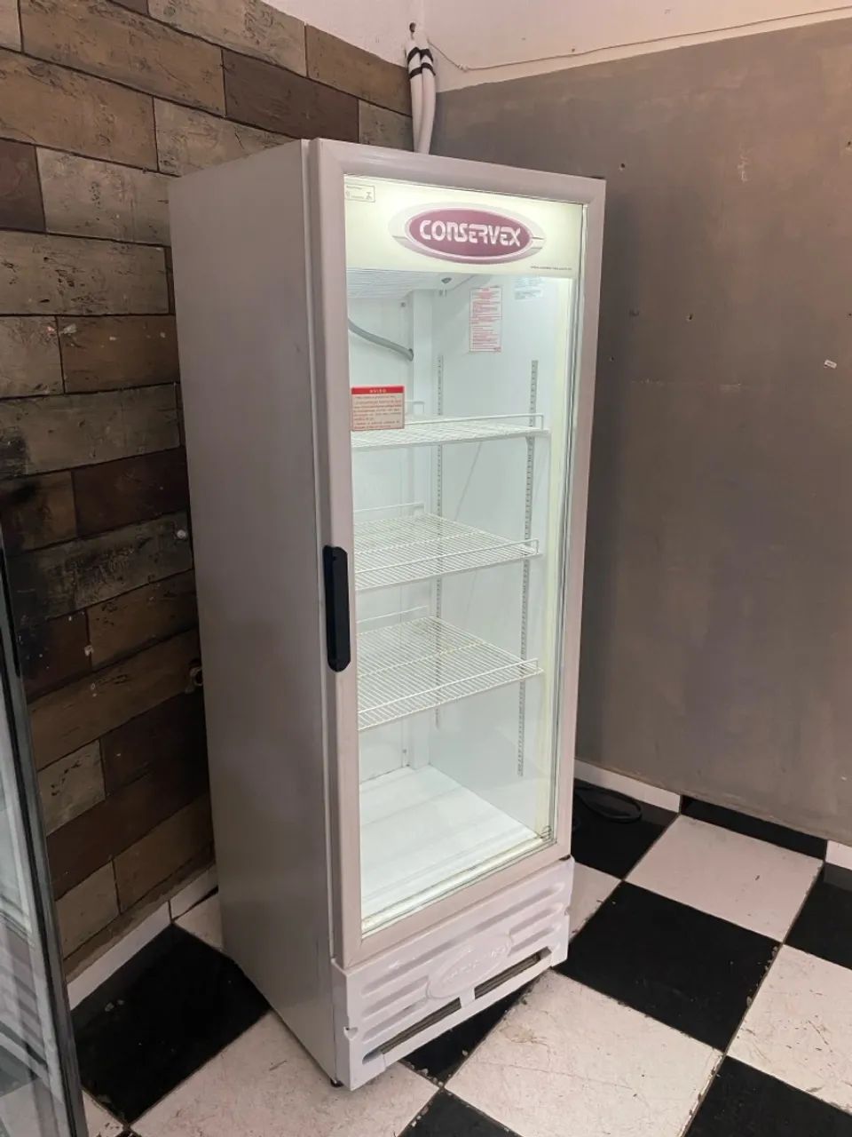 Expositora de bebidas porta de vidro novinha entrego - Foto 5