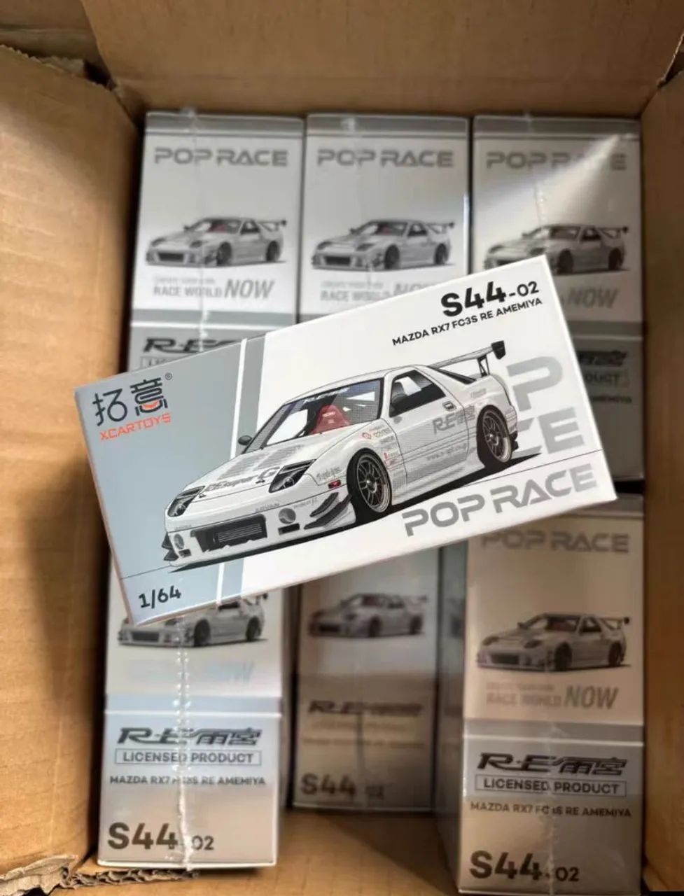 Pop Race na escala 1:64 do Mazda RX-7 FC3S - Periféricos e