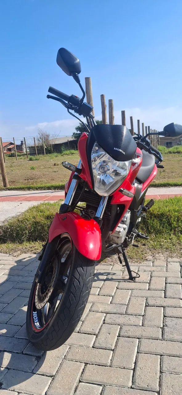? VENDO CB300R 2012 MUITO BEM CUIDADA ? - Foto 3