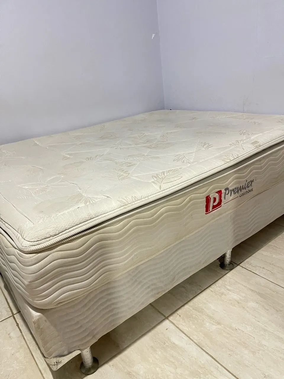Cama box tamanho Queen 