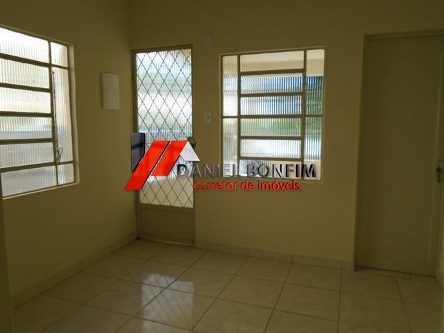 Casa de lote inteiro com quintal no melhor local do bairro Santa Helena - Foto 11