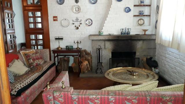 Casa 3 quartos ,mais anexo - Com vaga -Valparaíso-Petrópolis-RJ