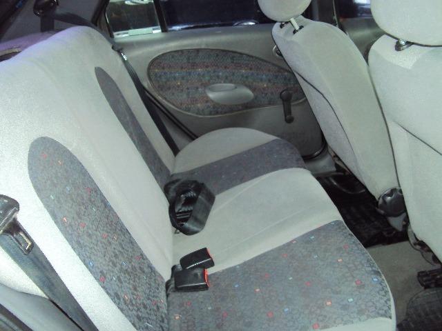 Fiesta Hatch Class 1.0 8v Zetec 2001 4 Ptas - Direção Hidr - Conj. Elétrico - Confira.! - Foto 6
