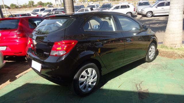 CHEVROLET ONIX 2013/2014 1.4 MPFI LT 8V FLEX 4P MANUAL - Foto 3