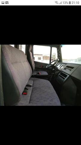 Caminhao Mercedes 710 2008