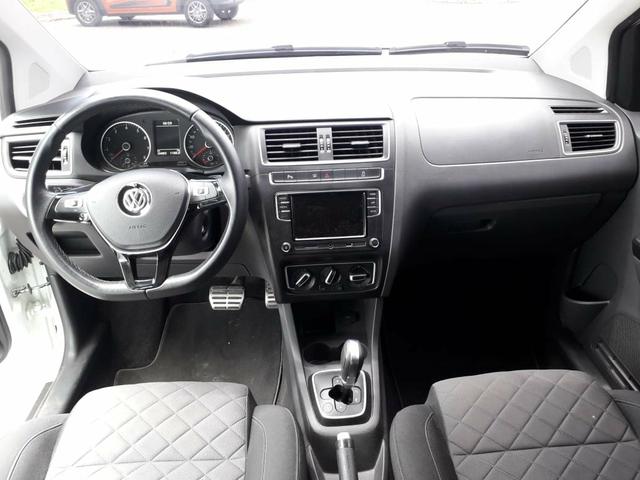 Volkswagen Fox Highline 1.6 FLEX 16V I Motion 2017/2018 - Foto 4