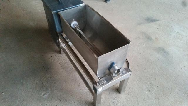 Misturadeira inox chips farofa ou carne - Foto 3