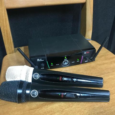 Microfone sem fio base dupla AKG