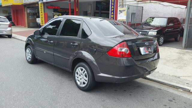 Fiesta sedan 1.6 completo ano 2005 - Foto 3