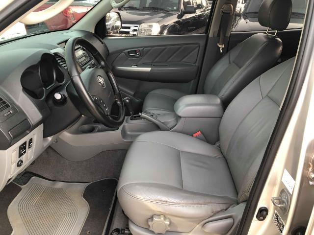 Toyota Hilux Srv 3.0 4x4 Automática - 2010 - Foto 13
