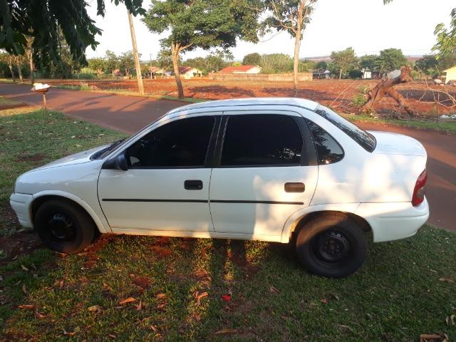 Vendo corsa sedan