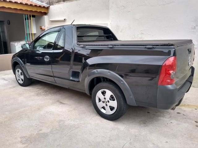 Montana 1.8 flex ano 2004 - Foto 2