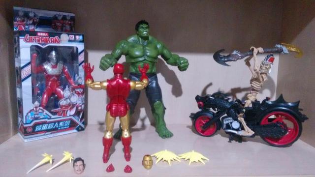 Action Figure Skeleton