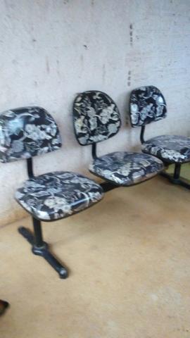 Vendo essas cadeiras de espera - Foto 3