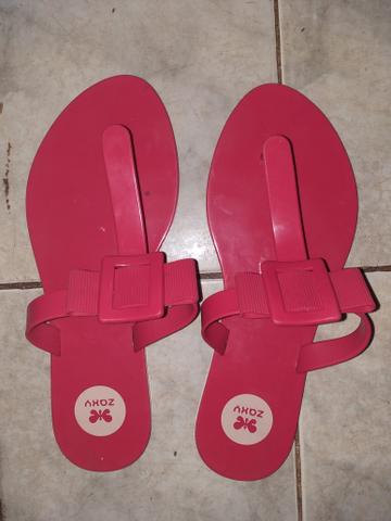 Vendo ou troco sandálias lindas 37 - Foto 3