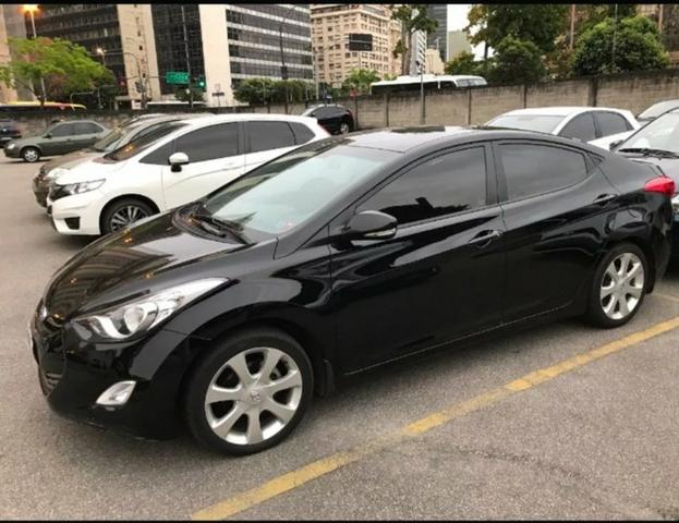 Vendo Hyundai Elantra 1.8 - aceito 5 mil na mão + parcelas no boleto - Foto 4