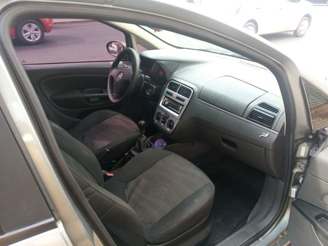 Fiat Punto 1.4 Attractive 2011 Completo - Foto 8