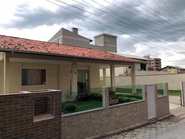 Casa com 4 dormitórios com piscina