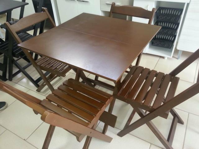 Comjunto de mesa dobrável de madeira - Foto 2