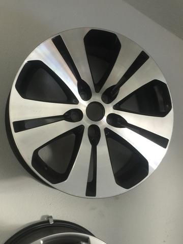 Roda Kia sportage aro 18, unidade- Old Garage