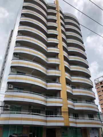 Suíte mais dois dormitórios e duas vagas de garagem lateral