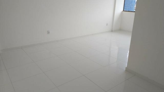 Ótimo Apartamento p/ venda, no bairro Candeias - Foto 3