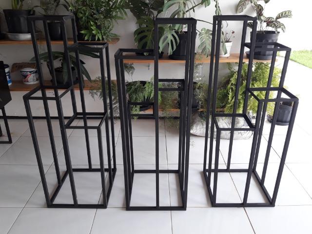 Suporte chao 4 andares ferro Decoraçao - Foto 2