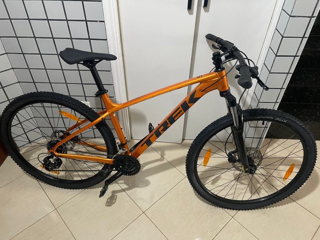 trek marlin 7 orange 2019