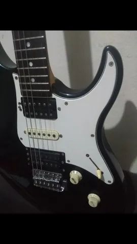 Guitarra Yamaha pacífica 521