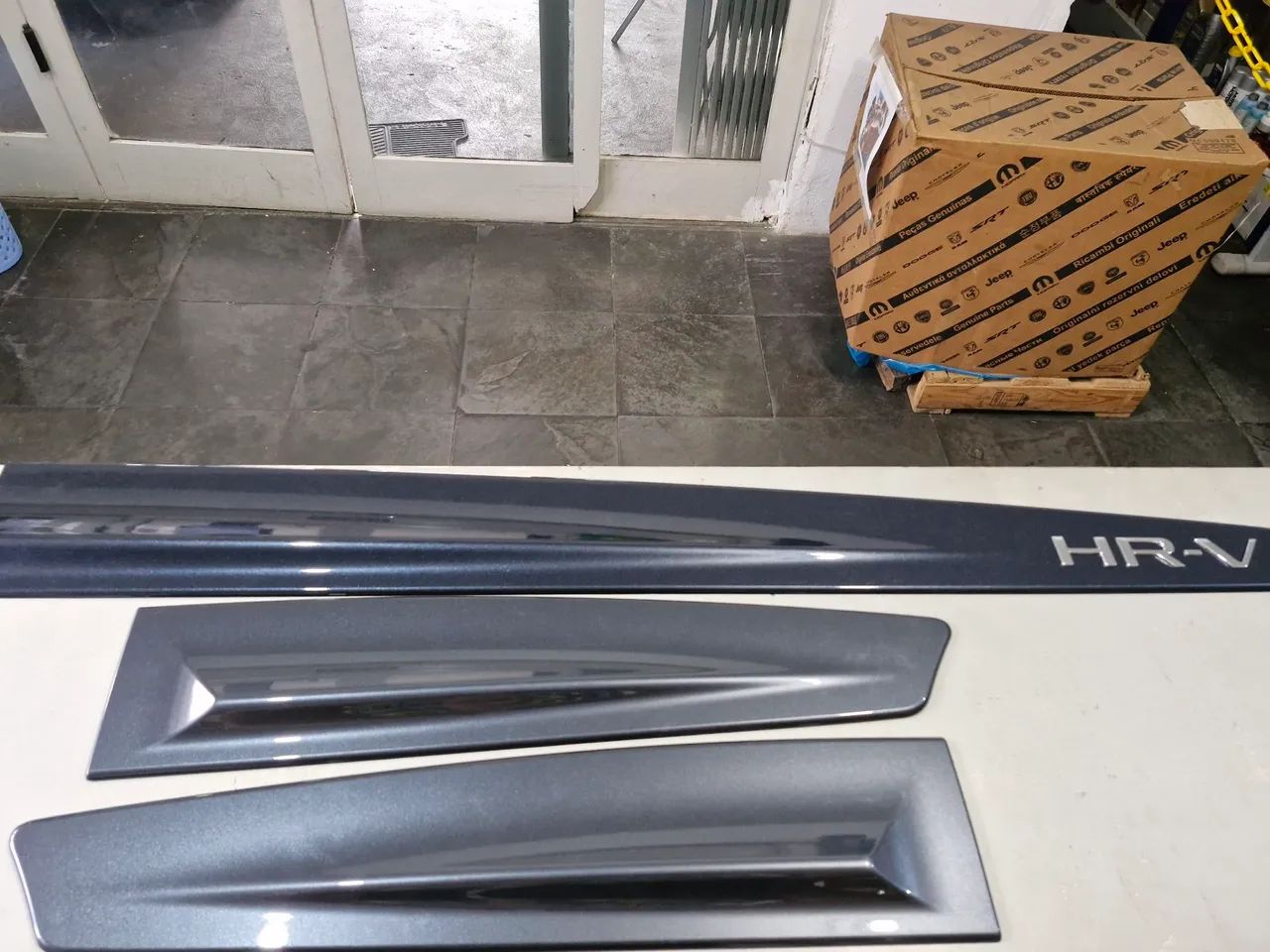 Friso Porta Honda Hr-V 2022/2025 azul Cósmico incompleto ref 08P05