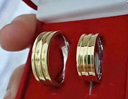 Par de Alianças Estilo Buvgary 10mm Forro + Gravação  - Foto 5