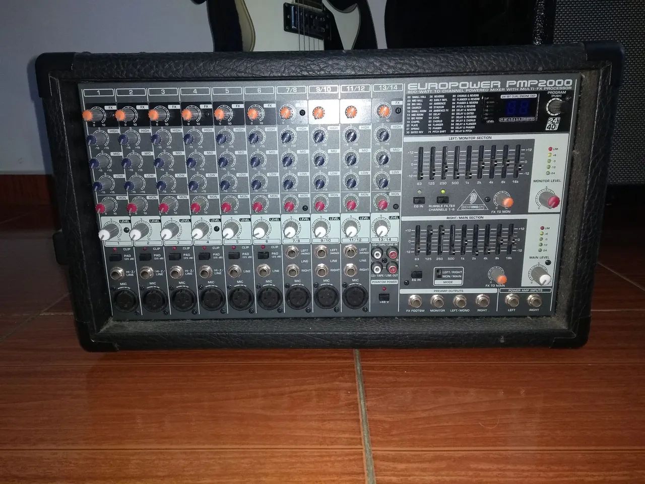Mesa de som Behringer Europower PMP 2000 - Foto 2