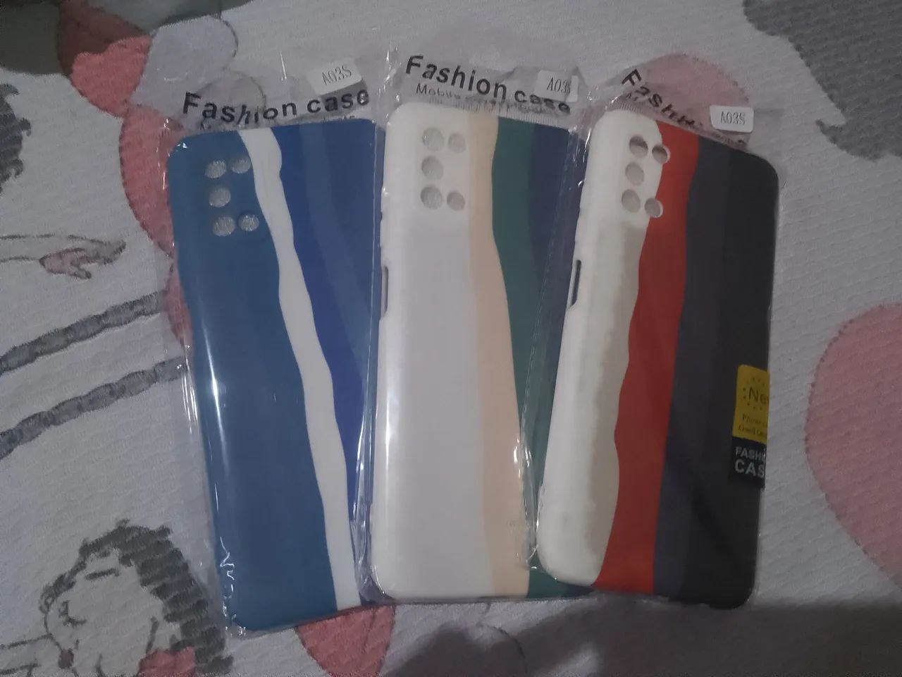 Capas de Celular - Diversas Cores! - Foto 6