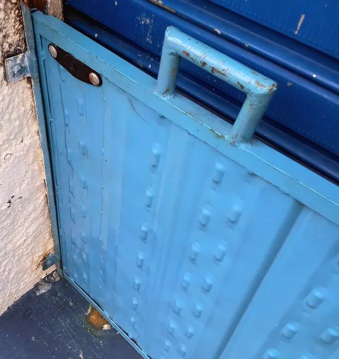 Chapas de Ferro_ proteção Portas para lojas. - Foto 2