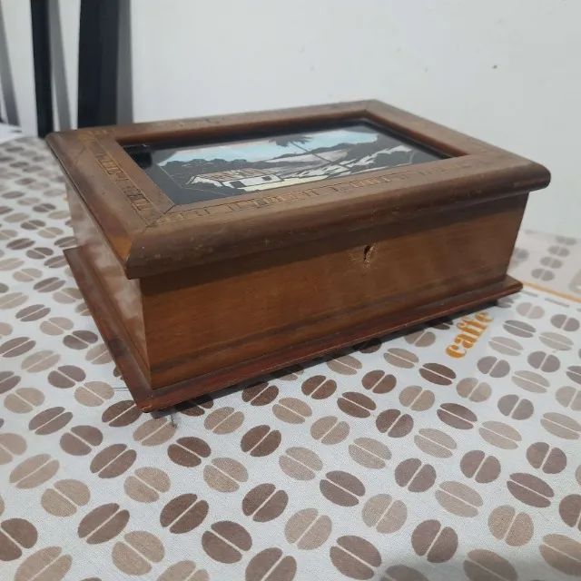 Caixa antiga em madeira de lei maciça marchetada 22cm x 15cm - Foto 3