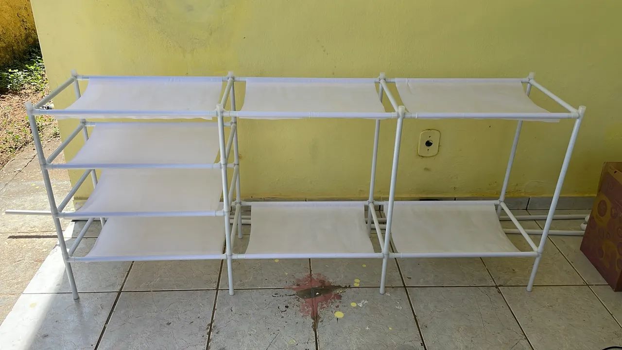 Organizador/ sapateira/ guarda roupa aberto