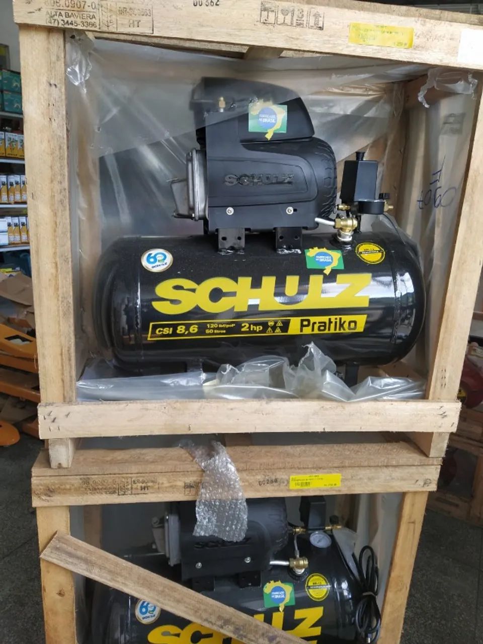  Compressor com rodinha 50 Litros Schulz Pratiko - Foto 5