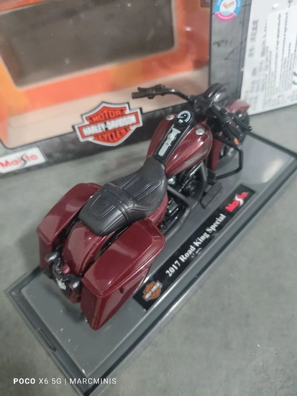 Miniatura Moto Harley Davidson Road King Special 2017 1:18 - Foto 5