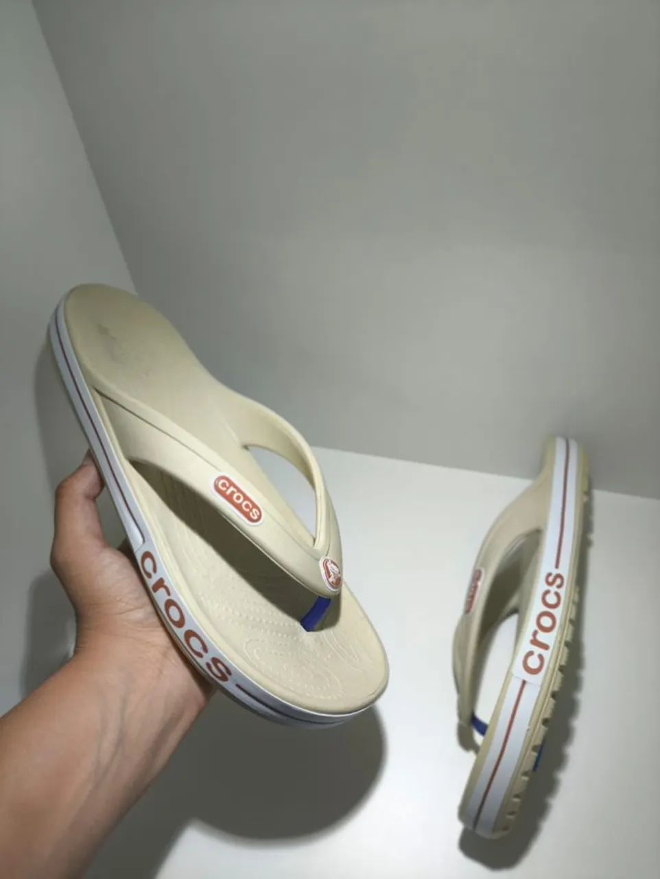 Crocs sandália lançamento 