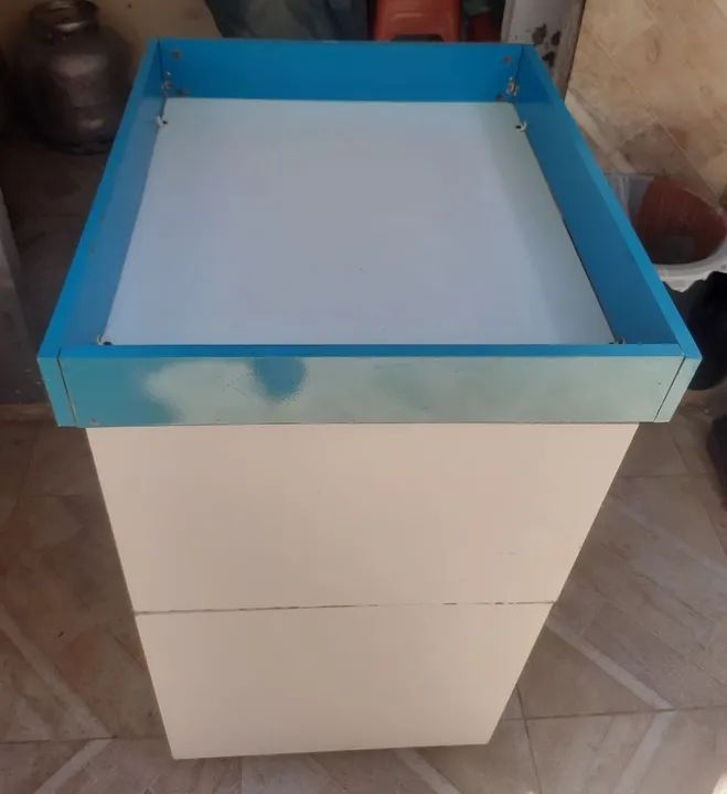 Vende móvel estilo carrinho gourmet