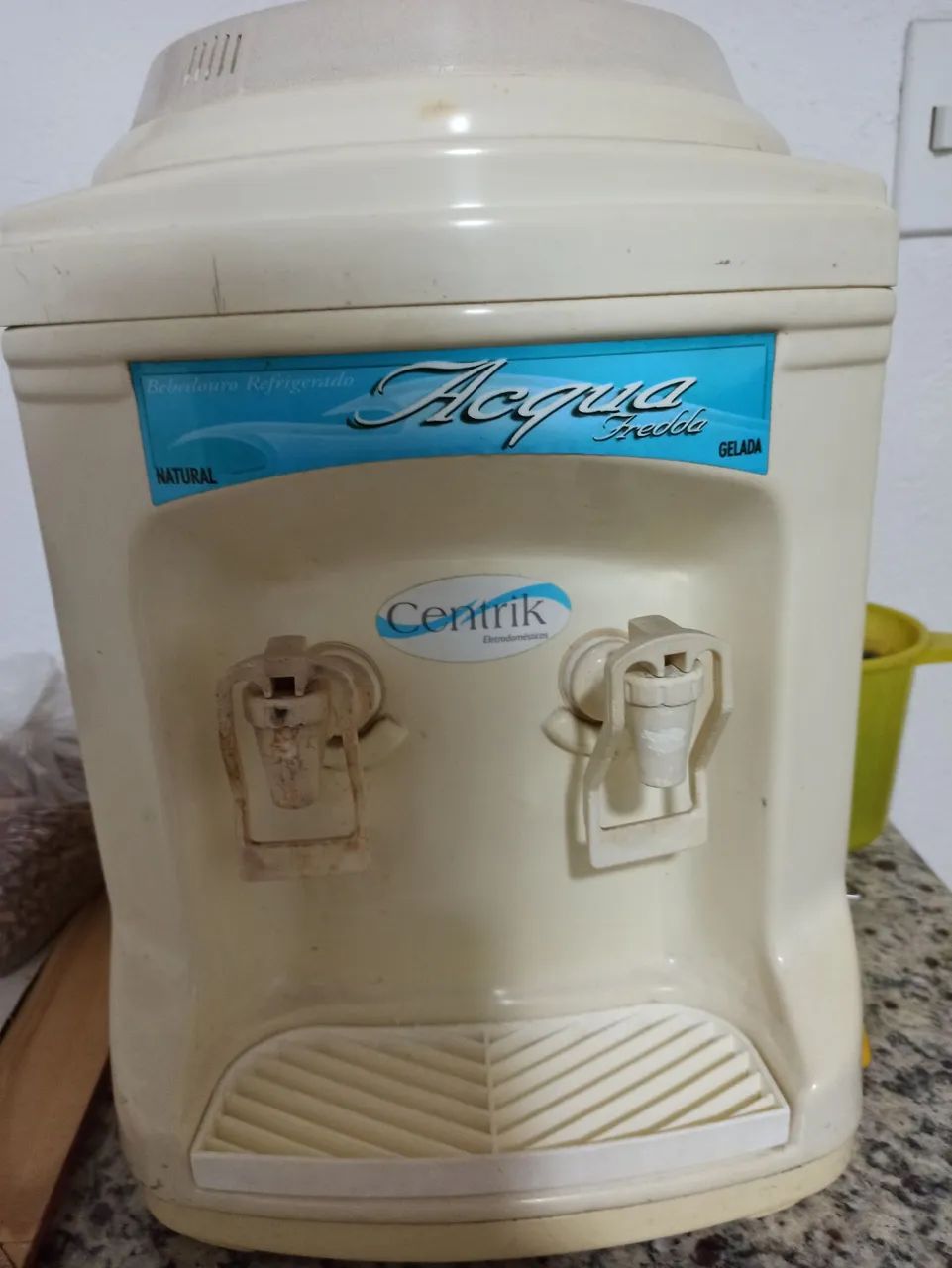 Bebedouro Refrigerado Água Fria e Gelada - Cêntrik