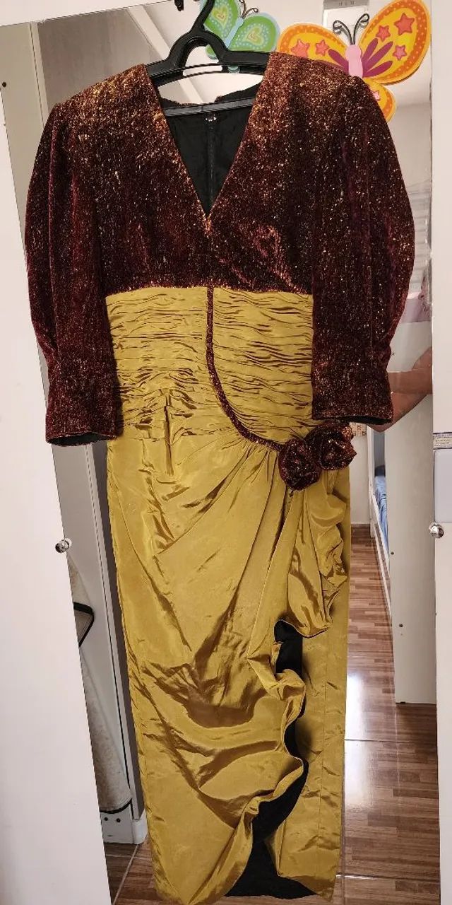 Vestido Dourado com Detalhes em Veludo vintage retrô - Foto 4